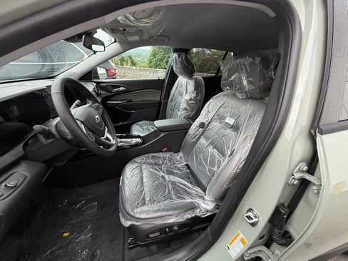 Used 2026 Chevrolet Trax ACTIV w/ Driver Confidence Package FWD image 9