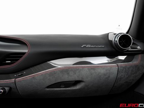 Used 2022 Ferrari F8 Tributo image 35