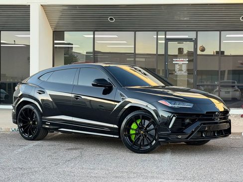 Used 2024 Lamborghini Urus S image 8