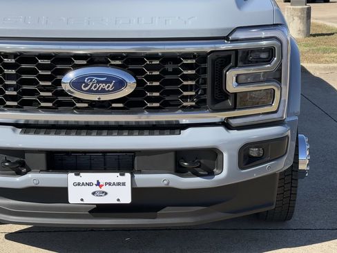 New 2026 Ford F450 Platinum image 38
