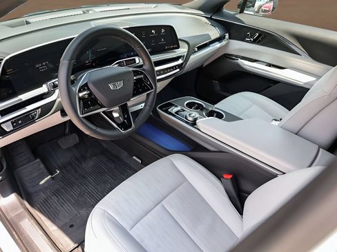 Certified 2024 Cadillac Lyriq Sport w/ LPO, Floor Liner Package AWD/4WD image 9