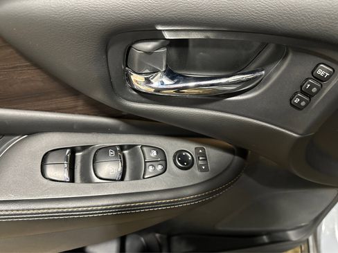 Used 2023 Nissan Murano Platinum image 16