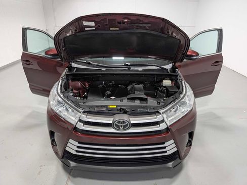 Used 2018 Toyota Highlander LE image 13