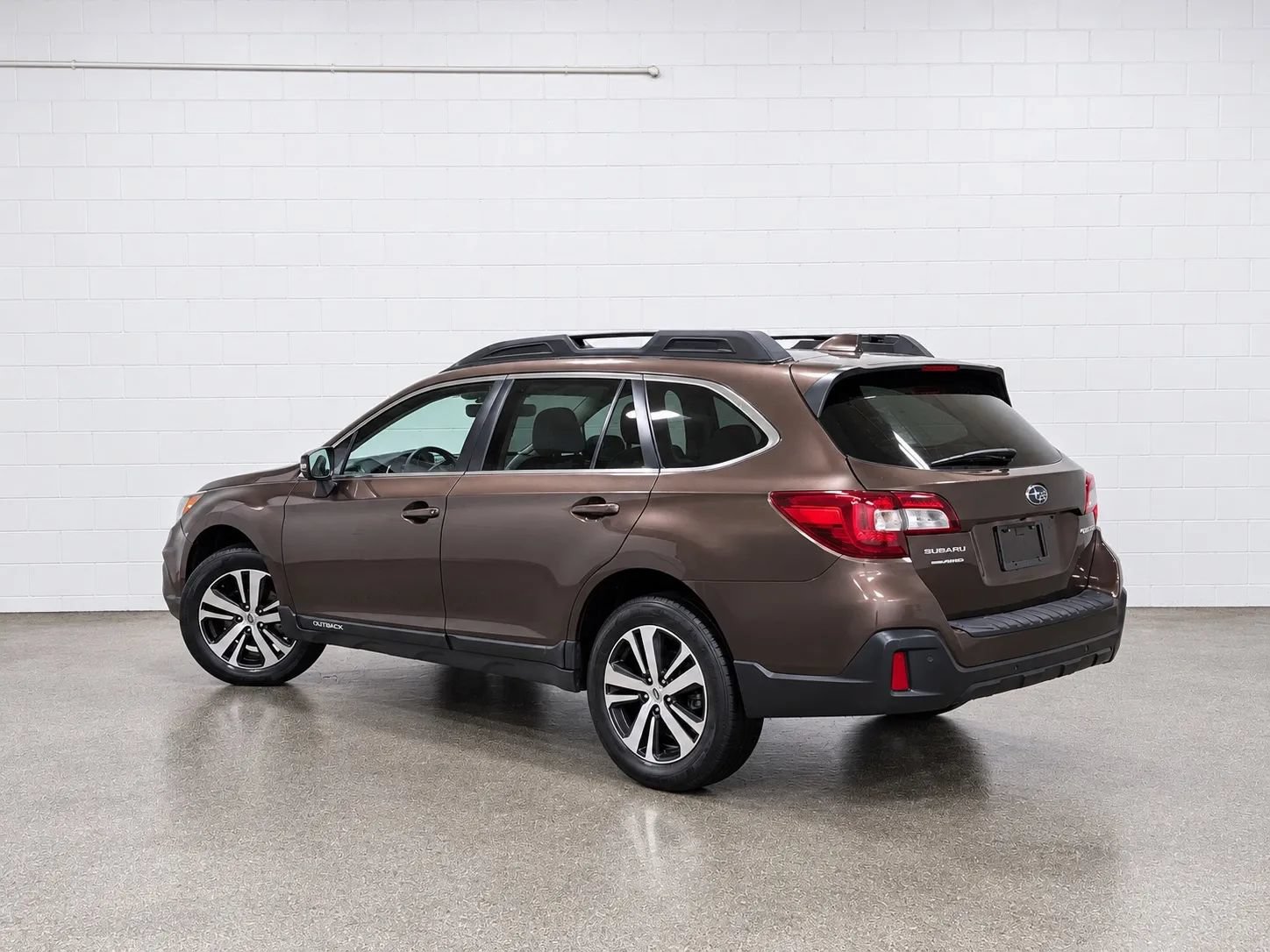 Used 2019 Subaru Outback 2.5i Limited AWD/4WD image 5