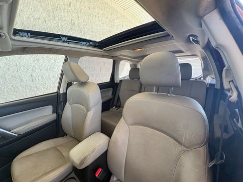 Used 2014 Subaru Forester 2.5i Limited w/ Popular Package #1 AWD/4WD image 2