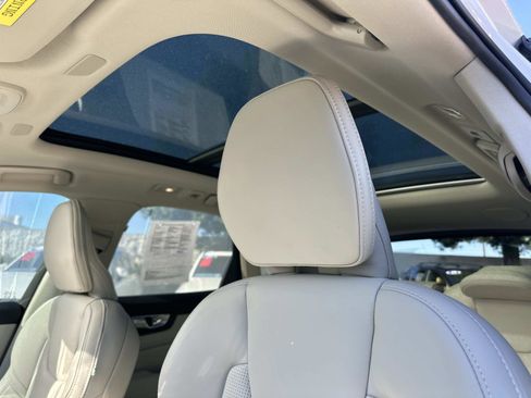 Certified 2023 Volvo XC60 B5 Ultimate image 35