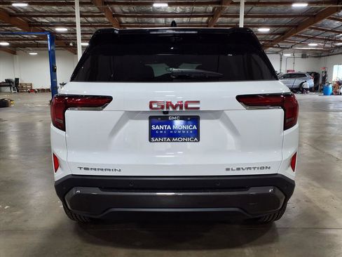 New 2026 GMC Terrain Elevation image 9