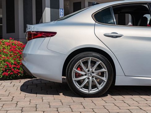 Used 2023 Alfa Romeo Giulia Sprint image 9