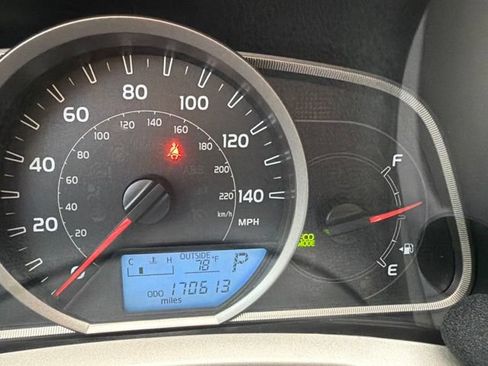 Used 2014 Toyota RAV4 LE FWD image 13