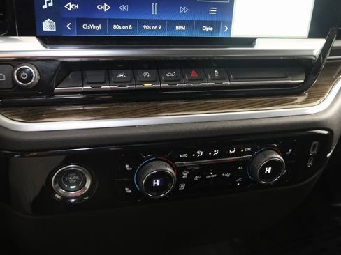 Used 2022 Chevrolet Silverado 1500 LT image 27