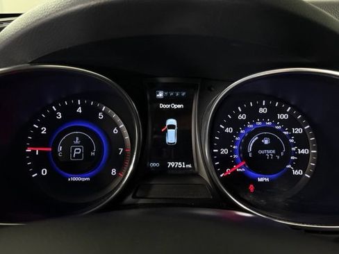 Used 2015 Hyundai Santa Fe Limited w/ Option Group 04 AWD/4WD image 17