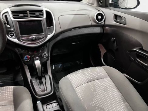 Used 2020 Chevrolet Sonic LT image 45