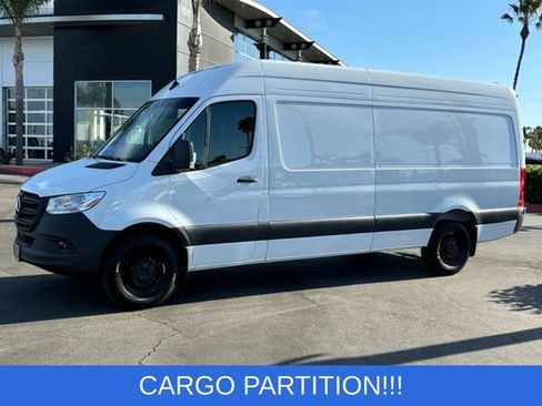 Used 2025 Mercedes-Benz Sprinter 2500 image 7