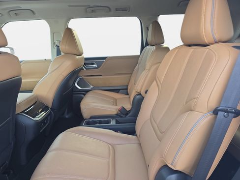 Used 2025 INFINITI QX80 Sensory AWD/4WD image 14