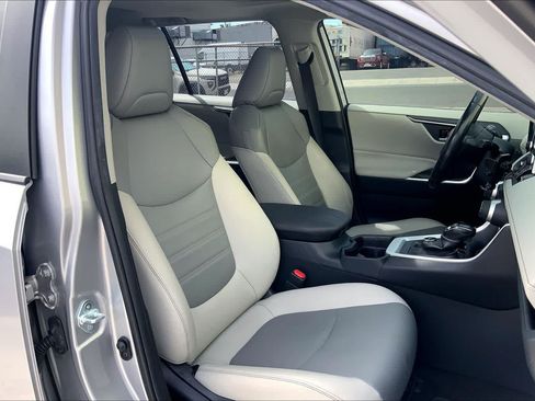 Used 2021 Toyota RAV4 XLE Premium AWD/4WD image 13