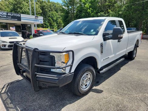 Used 2017 Ford F250 XL w/ Power Equipment Group AWD/4WD image 2