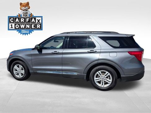 Used 2021 Ford Explorer XLT w/ Equipment Group 202A RWD image 4