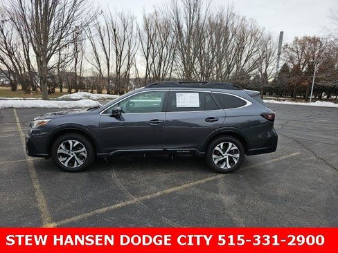 Used 2022 Subaru Outback Limited image 1