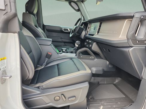 New 2026 Ford Bronco Outer Banks w/ Sasquatch Package AWD/4WD image 19