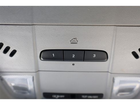 Used 2020 Chevrolet Equinox Premier FWD image 44