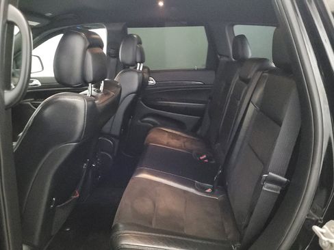 Used 2017 Jeep Grand Cherokee Altitude AWD/4WD image 18