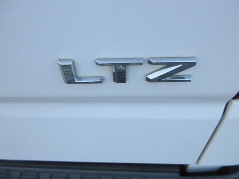 Used 2019 Chevrolet Silverado 1500 LTZ image 11