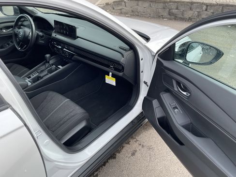 Certified 2025 Honda Accord Sport image 32