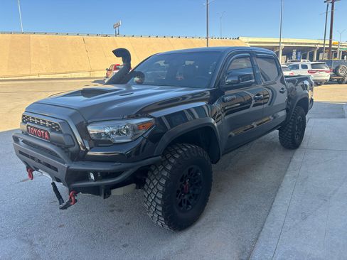 Used 2019 Toyota Tacoma TRD Pro image 5