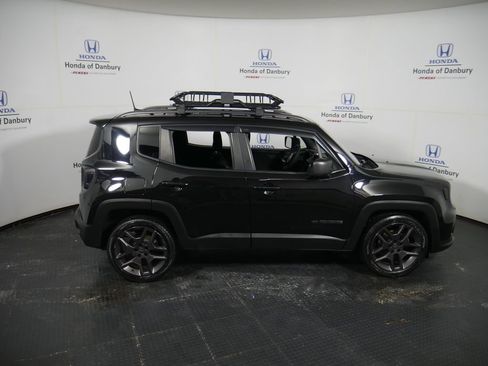Used 2021 Jeep Renegade Latitude image 3
