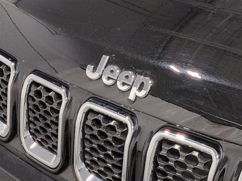 Certified 2023 Jeep Compass Limited image 12