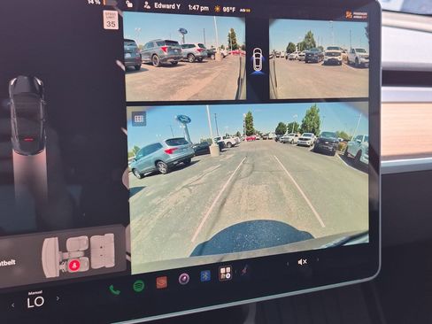 Used 2024 Tesla Model Y Long Range AWD/4WD image 27