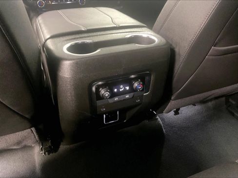 Used 2025 Chevrolet Tahoe LT image 28