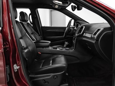 Used 2018 Jeep Grand Cherokee Limited image 30