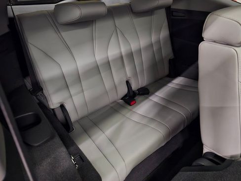Used 2022 Acura MDX FWD w/ Technology Package image 34