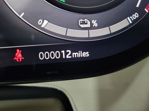 New 2025 Land Rover Range Rover SE image 19