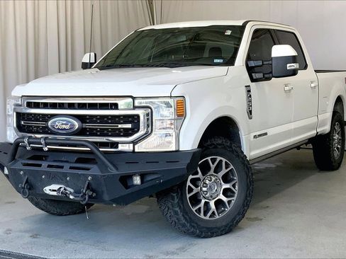 Used 2022 Ford F250 Lariat w/ Lariat Ultimate Package AWD/4WD image 2