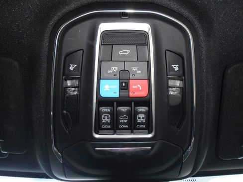 Used 2023 Jeep Grand Cherokee L Limited w/ Trailer Tow Group (B) AWD/4WD image 18