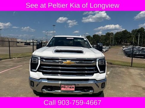 Used 2024 Chevrolet Silverado 2500 LTZ AWD/4WD image 8