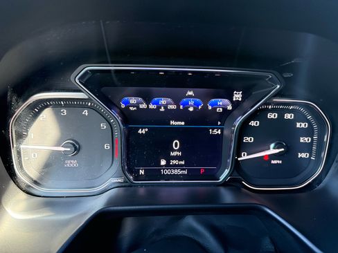 Used 2021 GMC Yukon XL AT4 w/ Rear Media and Nav Package image 28