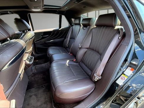 Used 2018 Lexus LS 500 w/ Luxury Package RWD image 26