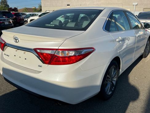 Certified 2016 Toyota Camry SE image 4