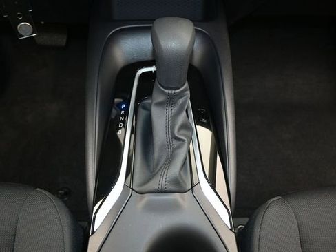 Used 2025 Toyota Corolla LE image 8