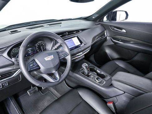 Used 2019 Cadillac XT4 Sport w/ Cold Weather Package FWD image 5