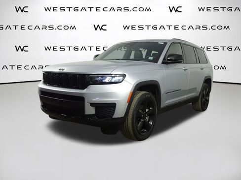 Used 2023 Jeep Grand Cherokee L Laredo image 1