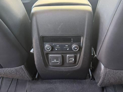 Used 2021 Buick Enclave Avenir w/ Avenir Technology Package AWD/4WD image 19