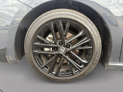 Used 2025 Toyota Camry SE image 9