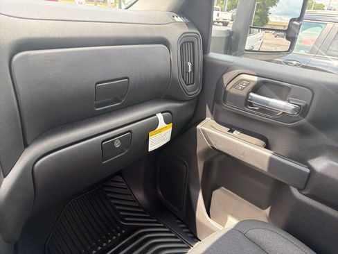 New 2026 Chevrolet Silverado 2500 Custom w/ Custom Value Package AWD/4WD image 6
