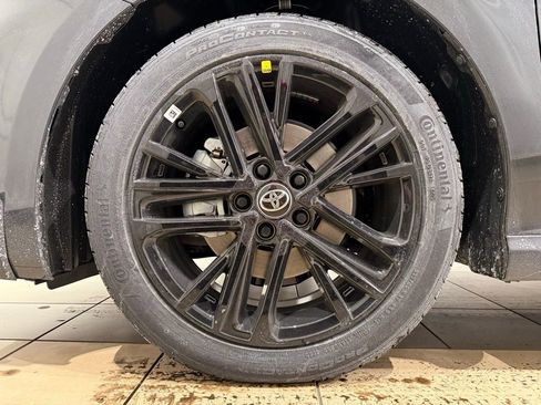 New 2026 Toyota Camry SE image 9