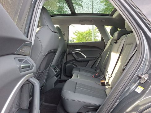 New 2026 Audi Q5 Premium Plus image 8