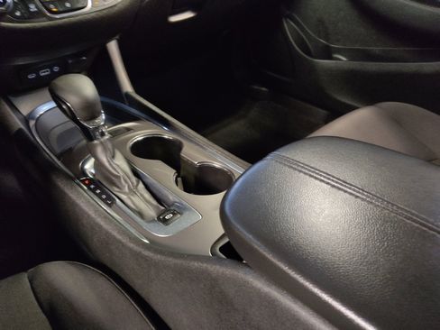 Used 2022 Chevrolet Malibu LT FWD image 26